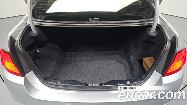 BMW 5-Series 2013 — photo 20