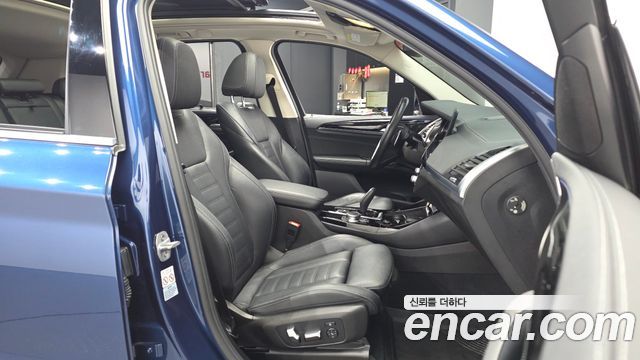 BMW X3 2019 — photo 17