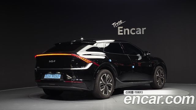 Kia EV6 2022 — photo 2