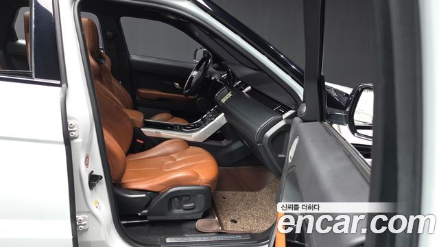 Land Rover Range Rover Evoque 2015 — photo 11