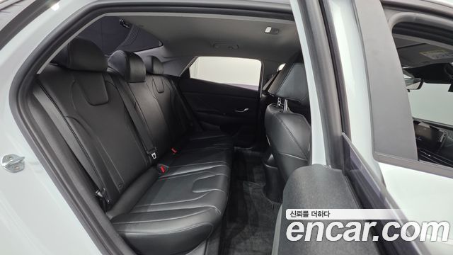 Hyundai AVANTE 2021 — photo 19