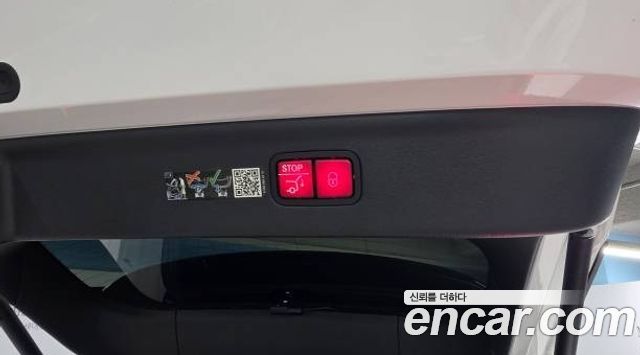 Mercedes-Benz EQE 2024 — photo 13