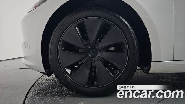 Tesla Model 3 2025 — photo 5