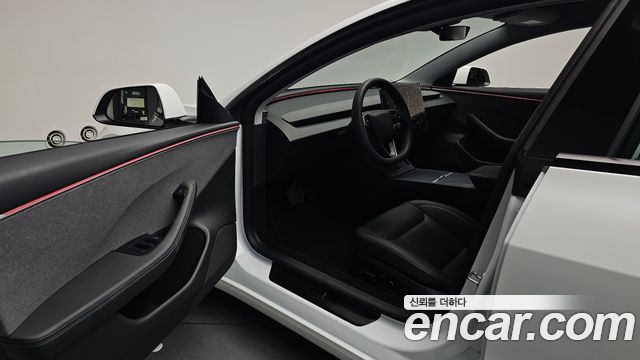 Tesla Model 3 2025 — photo 13