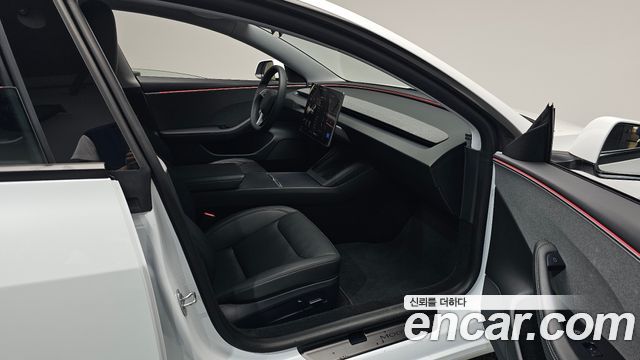 Tesla Model 3 2025 — photo 17