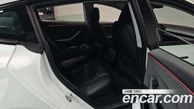 Tesla Model 3 2025 — photo 18