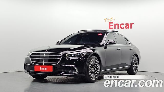 Mercedes-Benz S-Class 2023 — photo 1