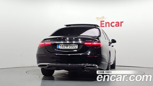Mercedes-Benz S-Class 2023 — photo 4