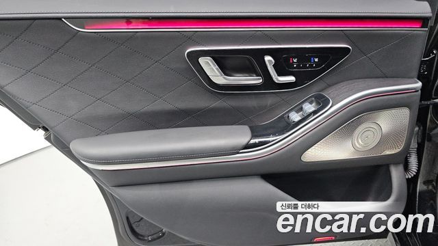 Mercedes-Benz S-Class 2023 — photo 15