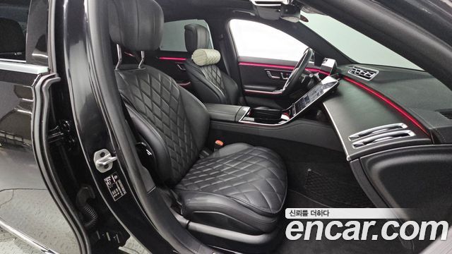 Mercedes-Benz S-Class 2023 — photo 16