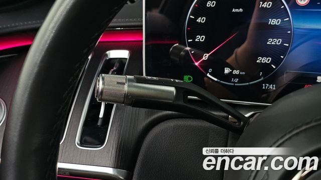 Mercedes-Benz S-Class 2023 — photo 28