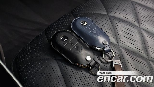 Mercedes-Benz S-Class 2023 — photo 31