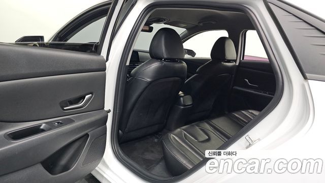 Hyundai AVANTE 2022 — photo 11