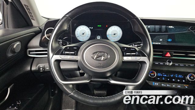 Hyundai AVANTE 2022 — photo 16