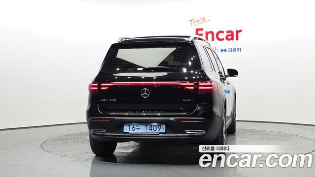 Mercedes-Benz EQB 2026 — photo 4