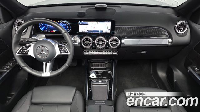Mercedes-Benz EQB 2026 — photo 10