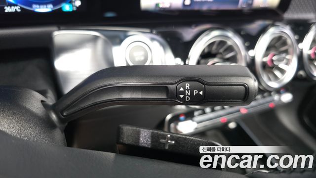 Mercedes-Benz EQB 2026 — photo 12