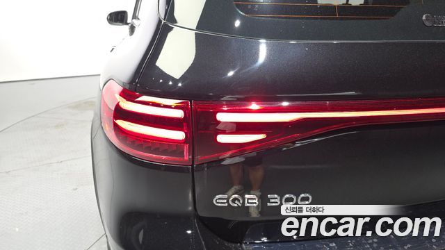 Mercedes-Benz EQB 2026 — photo 9