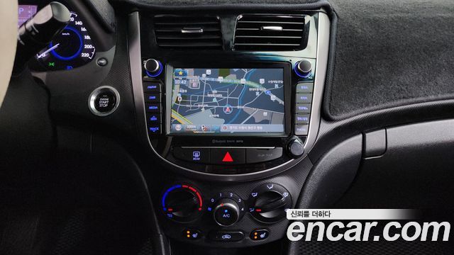 Hyundai Accent 2016 — photo 19