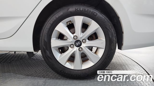 Hyundai Accent 2016 — photo 7