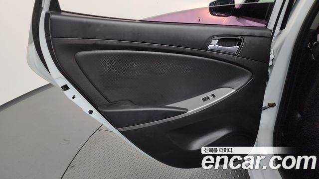 Hyundai Accent 2016 — photo 15