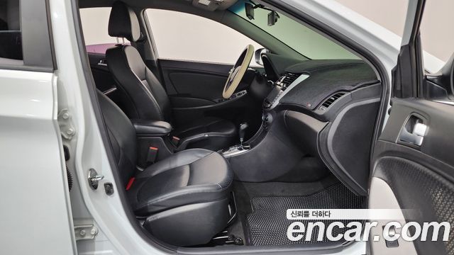 Hyundai Accent 2016 — photo 16