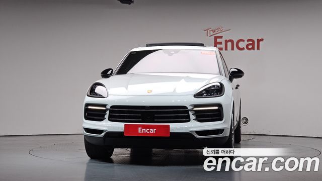 Porsche Cayenne 2023 — photo 3