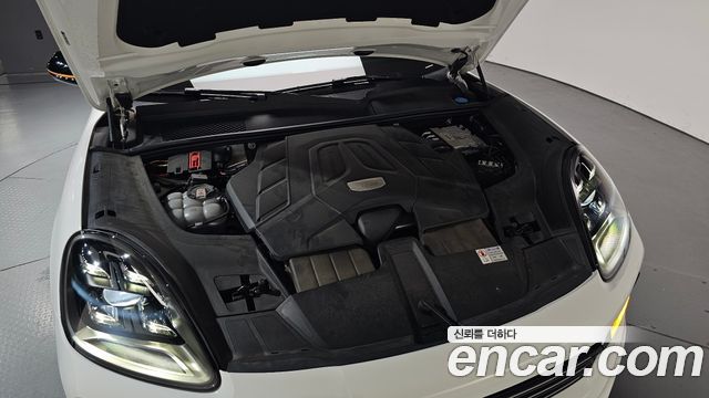 Porsche Cayenne 2023 — photo 6