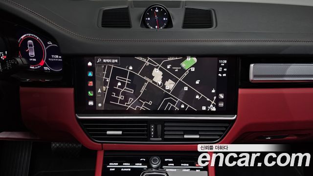 Porsche Cayenne 2023 — photo 20