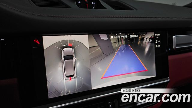 Porsche Cayenne 2023 — photo 21