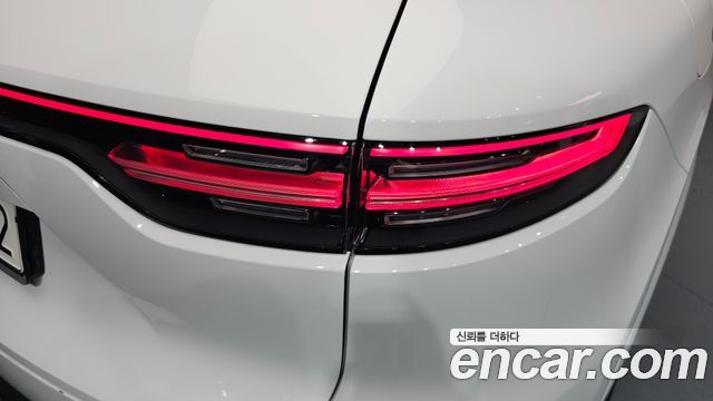 Porsche Cayenne 2023 — photo 9