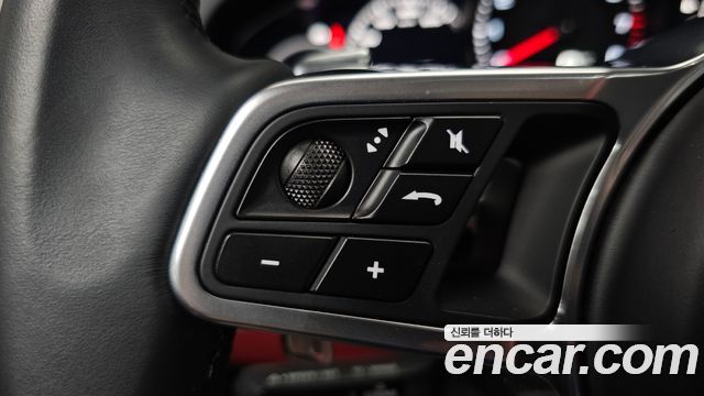 Porsche Cayenne 2023 — photo 30