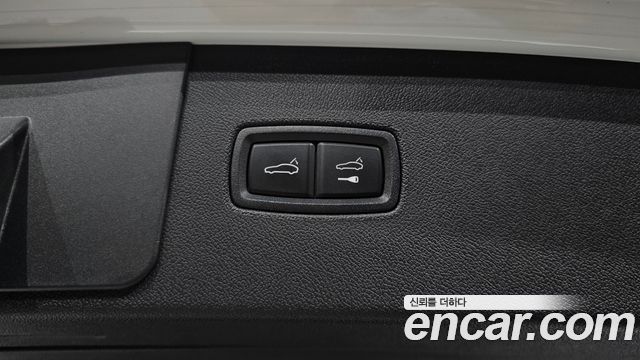 Porsche Cayenne 2023 — photo 35
