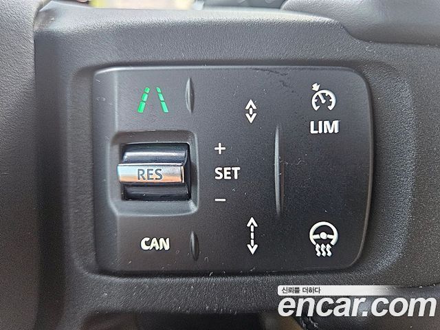 Land Rover Defender 2025 — photo 13