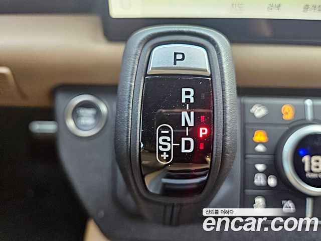 Land Rover Defender 2025 — photo 15