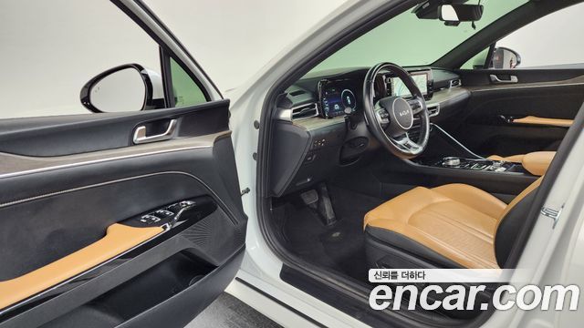 Kia K5 2022 — photo 10