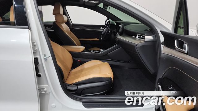 Kia K5 2022 — photo 11