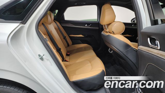 Kia K5 2022 — photo 12