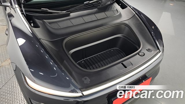 Tesla Model Y 2026 — photo 6