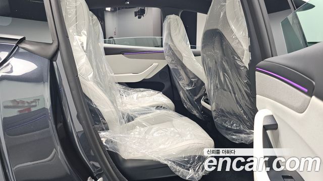 Tesla Model Y 2026 — photo 17