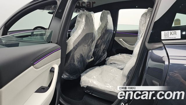 Tesla Model Y 2026 — photo 18
