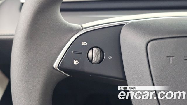 Tesla Model Y 2026 — photo 21