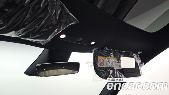 Tesla Model Y 2026 — photo 35