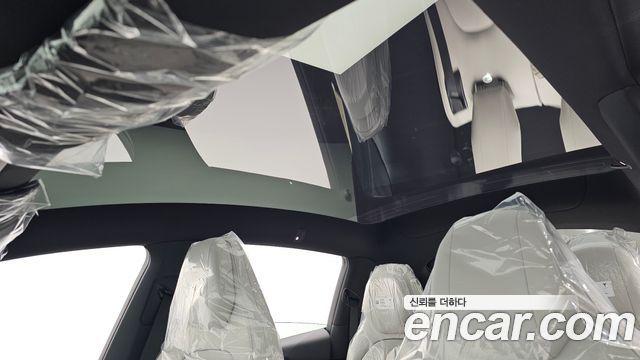 Tesla Model Y 2026 — photo 36