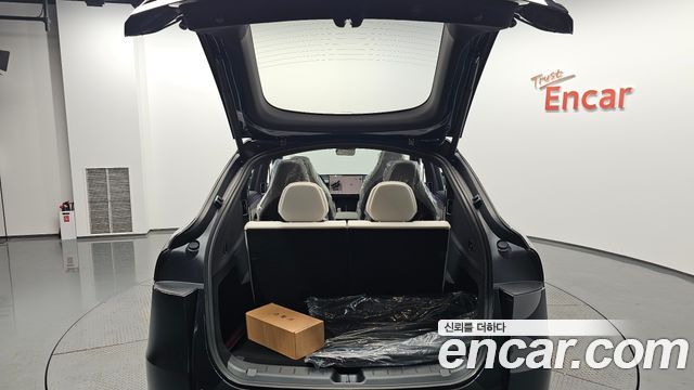 Tesla Model Y 2026 — photo 37