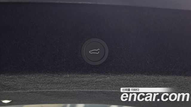 Tesla Model Y 2026 — photo 38