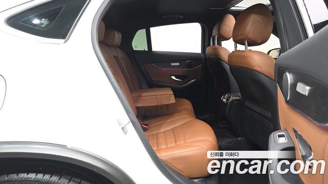 Mercedes-Benz GLC-Class 2020 — photo 17