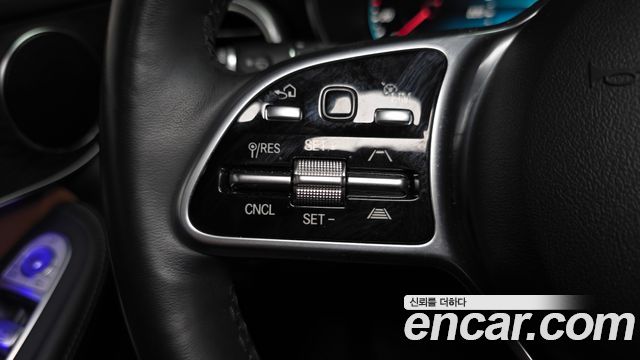 Mercedes-Benz GLC-Class 2020 — photo 24