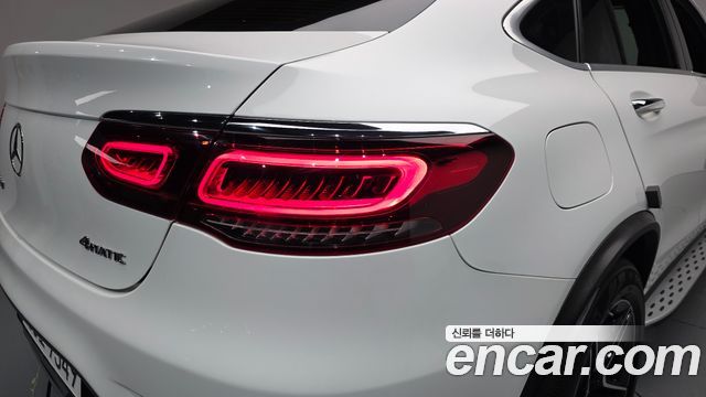 Mercedes-Benz GLC-Class 2020 — photo 9