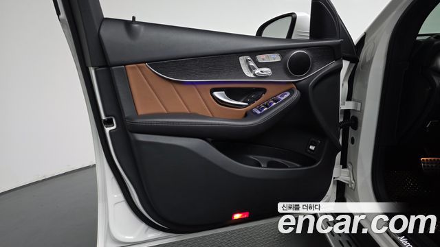 Mercedes-Benz GLC-Class 2020 — photo 14